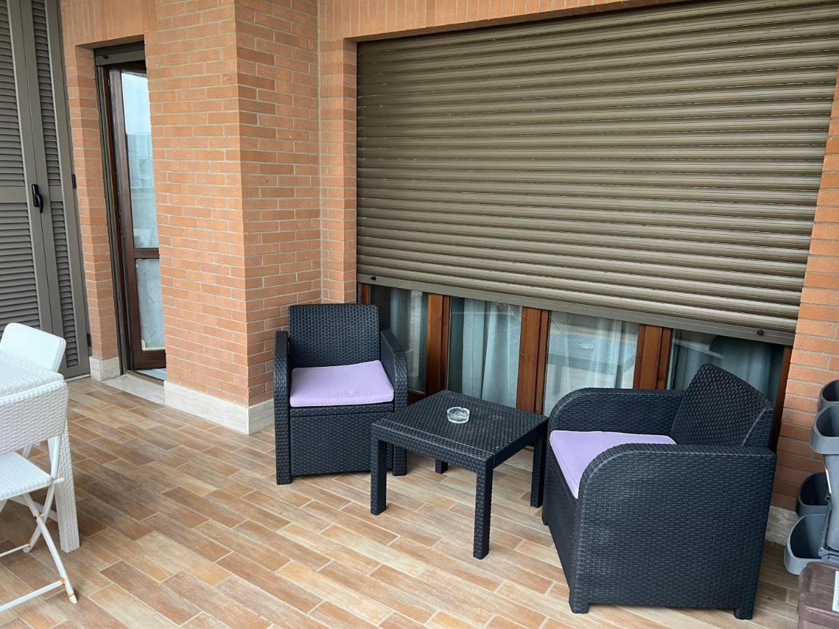 Charme & Relax - Fiera Di Roma - Fiumicino Airport Apartamento Ponte Galeria Exterior foto